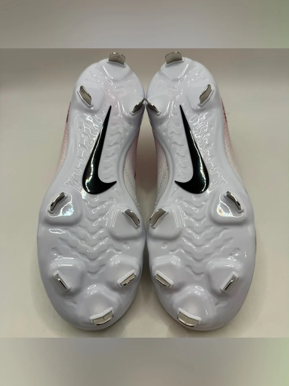 Nike Hyperdiamond 4 Elite Women’s Size 7 Softball Metal Cleats Red White